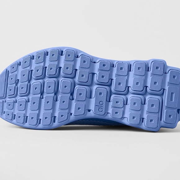 ALO Yoga Sky Blue Athletic Sneakers - Picture 4 of 5